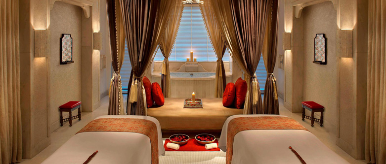 3 Nights and 4 Days Golden Triangle Tour with Leela Palace